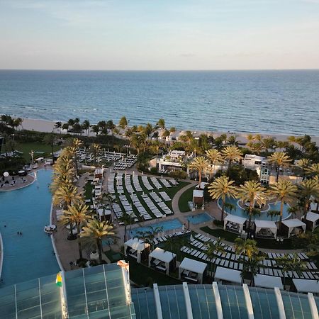Fontainebleau Resort Balcony W Pool & Ocean View Miami Beach Exterior foto